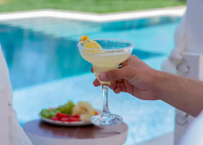 Otel Cunda Piano Ayvalı