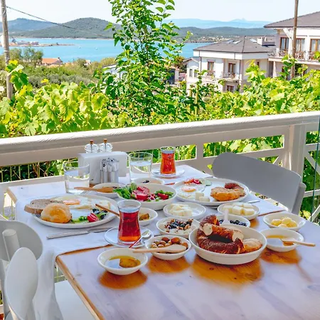 Cunda Piano Hotel Ayvalı